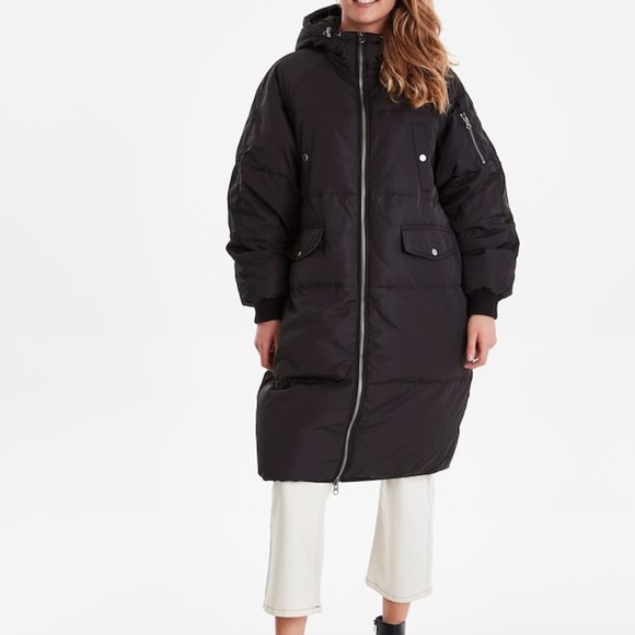 Just In!NEW *Black Down Jacket